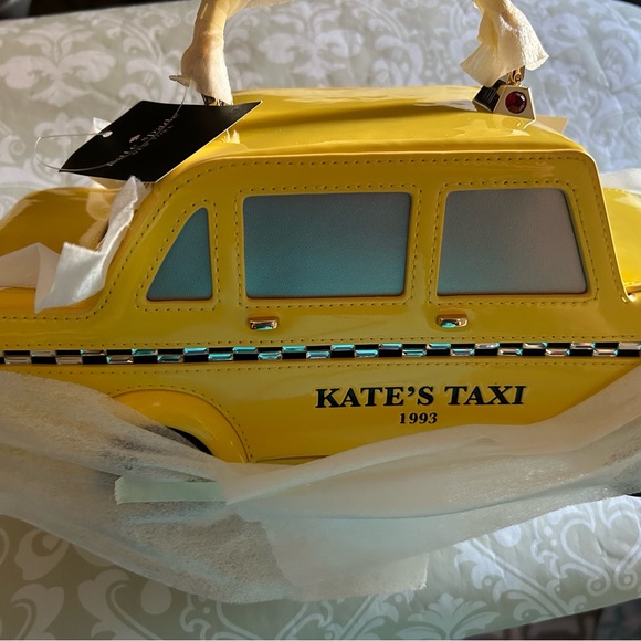 ♠️Kate Spade Taxi New York NYC 3D Kate’s Taxi Cab 🚖 Crossbody Bag NWT - Picture 1 of 6